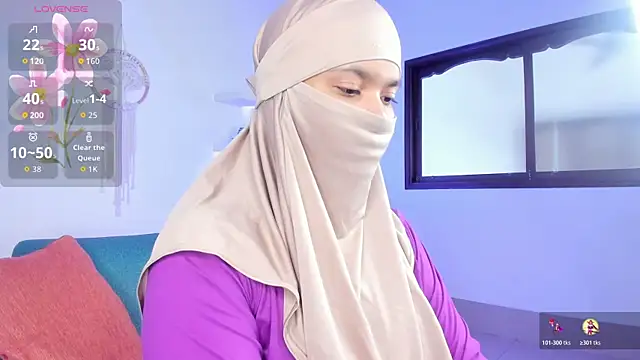 Snapshot of saray_halam chatting on November 11, 2025, 6:14 pm saray halam online show from November 11, 2025, 6:14 pm