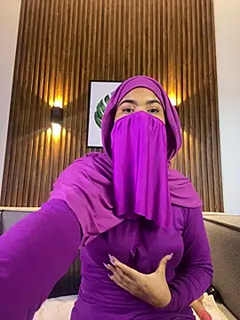 Snapshot of saray_halam chatting on March 19, 2025, 9:27 pm saray halam online show from March 19, 2025, 9:27 pm