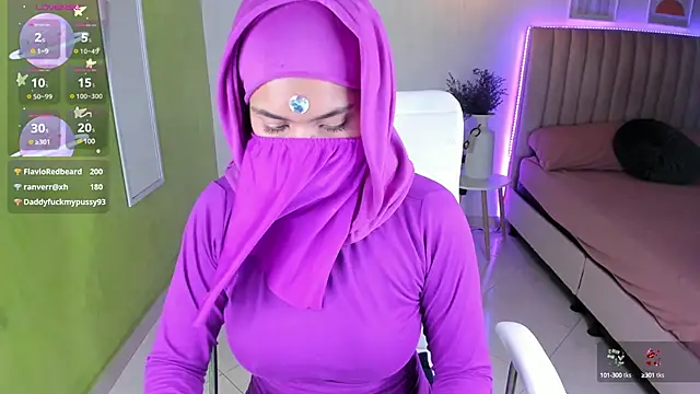 Snapshot of saray_halam chatting on March 15, 2025, 12:25 am saray halam online show from March 15, 2025, 12:25 am