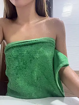 Aaliyah Salma online show from June 23, 2026, 4:32 am