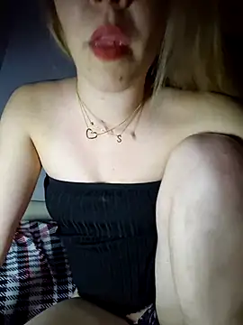 SUSELLAM1 online show from December 14, 2024, 9:13 pm