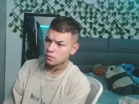 MarceloMilk online show from September 25, 2025, 1:55 am