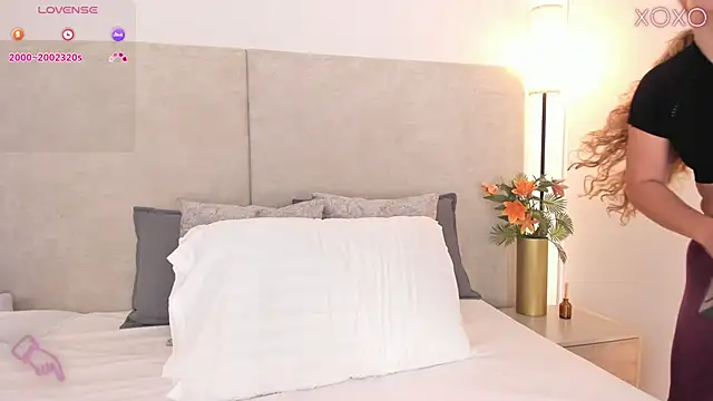 Saori newman online show from December 3, 2025, 12:04 pm