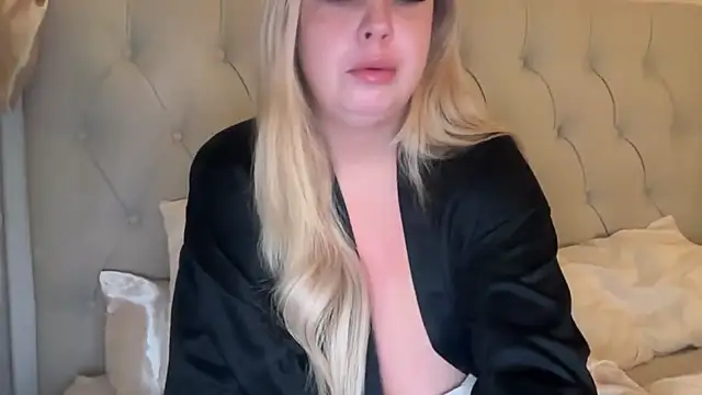 Snapshot of blairbella chatting on October 27, 2025, 4:57 am blairbella online show from October 27, 2025, 4:57 am