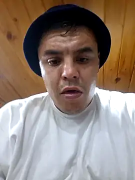 Snapshot of RobbyThrobb chatting on September 21, 2025, 2:00 pm RobbyThrobb online show from September 21, 2025, 2:00 pm