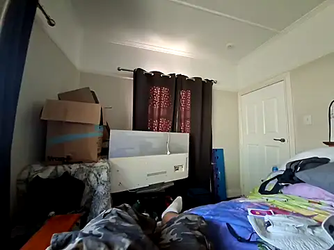 Snapshot of RobbyThrobb chatting on October 22, 2025, 5:51 am RobbyThrobb online show from October 22, 2025, 5:51 am