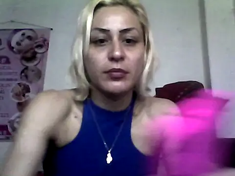 Snapshot of ariana_crazzy chatting on March 5, 2025, 1:06 pm ariana crazzy online show from March 5, 2025, 1:06 pm