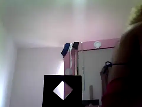 Snapshot of ariana_crazzy chatting on February 8, 2025, 5:18 pm ariana crazzy online show from February 8, 2025, 5:18 pm