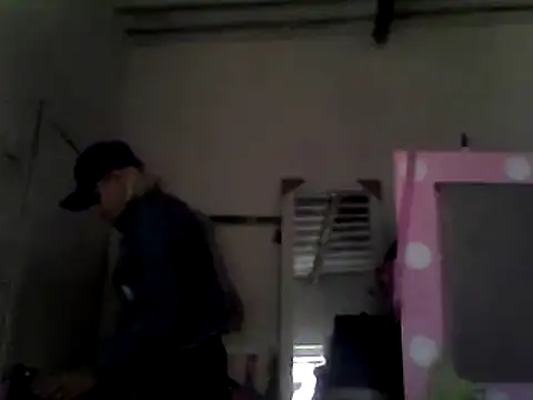 Snapshot of ariana_crazzy chatting on February 19, 2025, 9:14 pm ariana crazzy online show from February 19, 2025, 9:14 pm