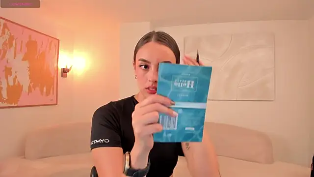 KaiaFerreira online show from February 17, 2026, 6:27 pm