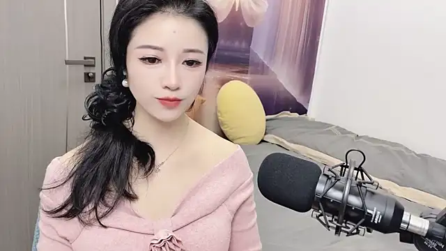 starsqimei online show from November 10, 2025, 4:39 am