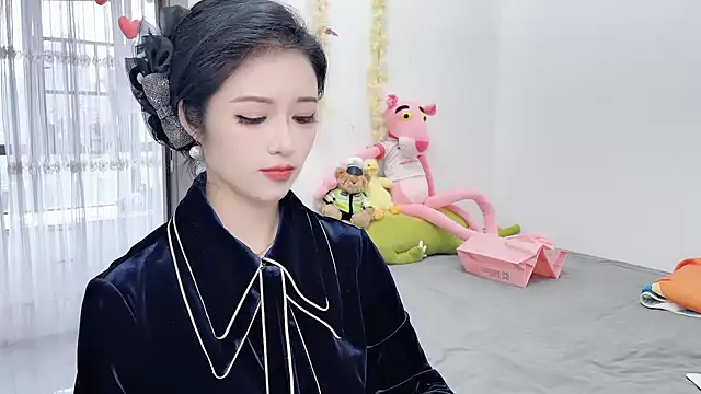 starsqimei online show from October 19, 2025, 5:54 am