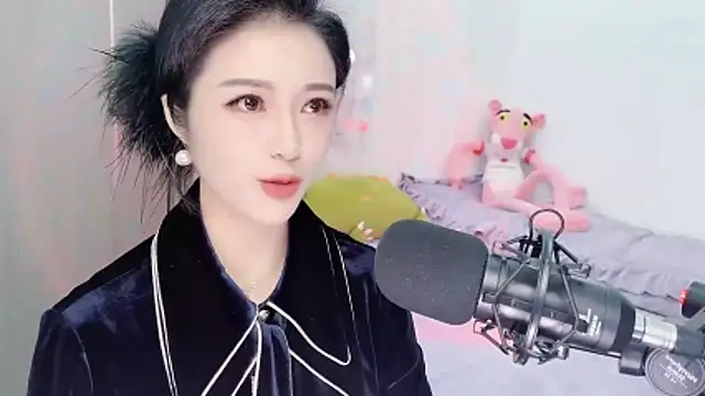 starsqimei online show from December 16, 2025, 5:44 am