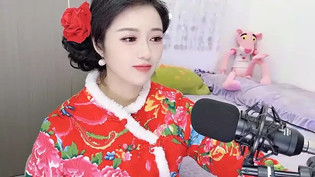 starsqimei online show from February 19, 2026, 5:48 am