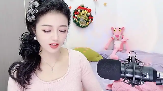 starsqimei online show from January 12, 2026, 5:36 am