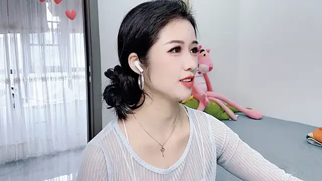 starsqimei online show from September 25, 2025, 5:02 am