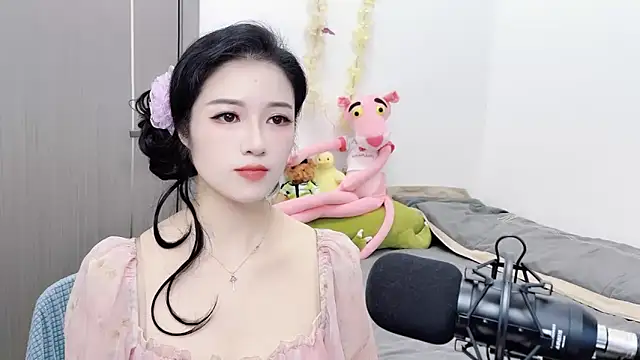 starsqimei online show from November 6, 2025, 4:38 am