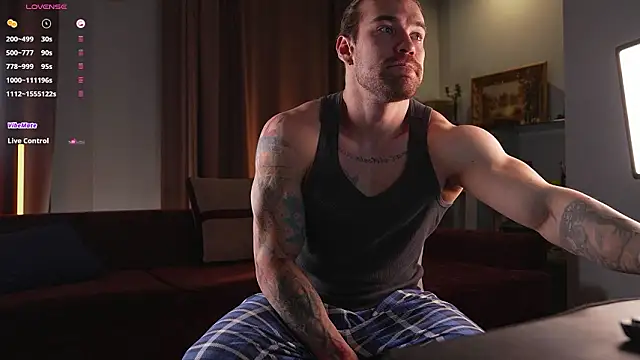 Snapshot of Karlos_Ripped_ chatting on February 10, 2026, 6:07 pm Karlos Ripped online show from February 10, 2026, 6:07 pm