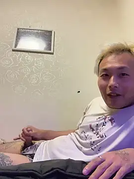 Snapshot of kouji8800 chatting on January 28, 2025, 12:32 pm kouji8800 online show from January 28, 2025, 12:32 pm