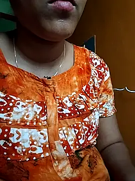 Snapshot of Tamillminnal chatting on October 1, 2025, 6:29 am Tamillminnal online show from October 1, 2025, 6:29 am