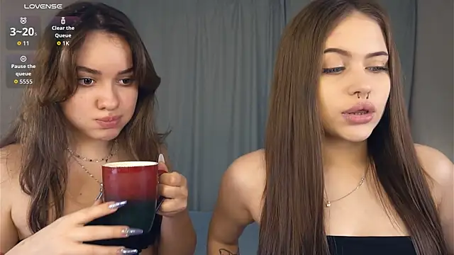 TateDevon online show from November 13, 2025, 6:28 am