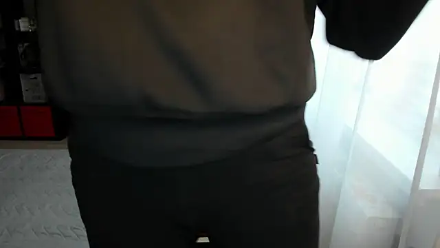 MollyCheiz online show from November 4, 2025, 8:51 am