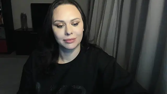 MollyCheiz online show from December 13, 2025, 8:04 pm