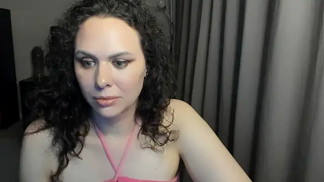 MollyCheiz online show from July 13, 2026, 11:59 pm