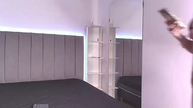 CelesteKingsley online show from December 21, 2024, 3:31 pm