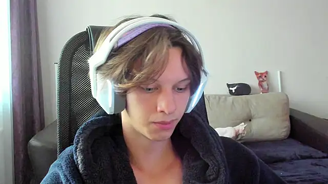 Ostin meow online show from October 25, 2025, 10:47 am