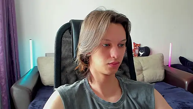 Ostin meow online show from April 26, 2026, 9:06 am