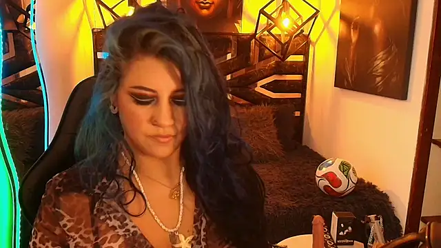 scarleth blue online show from July 10, 2026, 3:06 am