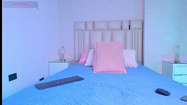 canela oss online show from November 11, 2025, 12:00 pm