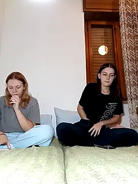 ella grays online show from October 16, 2025, 6:16 pm