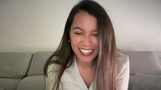 Snapshot of AmaraBella69 chatting on October 19, 2025, 2:20 pm AmaraBella69 online show from October 19, 2025, 2:20 pm