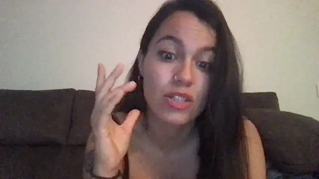 Snapshot of AmaraBella69 chatting on December 3, 2024, 10:23 pm AmaraBella69 online show from December 3, 2024, 10:23 pm