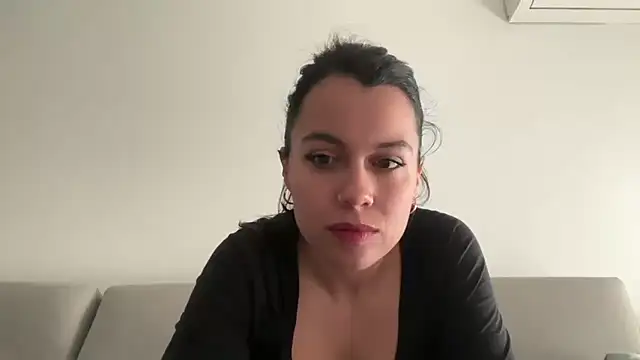 Snapshot of AmaraBella69 chatting on January 16, 2025, 10:21 am AmaraBella69 online show from January 16, 2025, 10:21 am