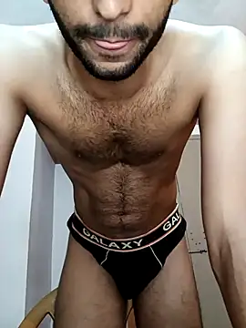 Vignesh3246 online show from March 2, 2025, 6:35 pm