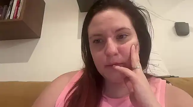 Maca M2 online show from January 2, 2025, 12:55 am