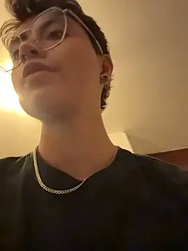 Chriss gomez2 online show from January 11, 2026, 11:33 pm