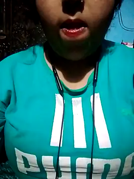 Love-Veronica online show from March 8, 2026, 6:00 pm