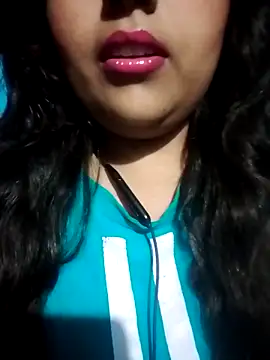 Love-Veronica online show from February 11, 2026, 6:08 pm