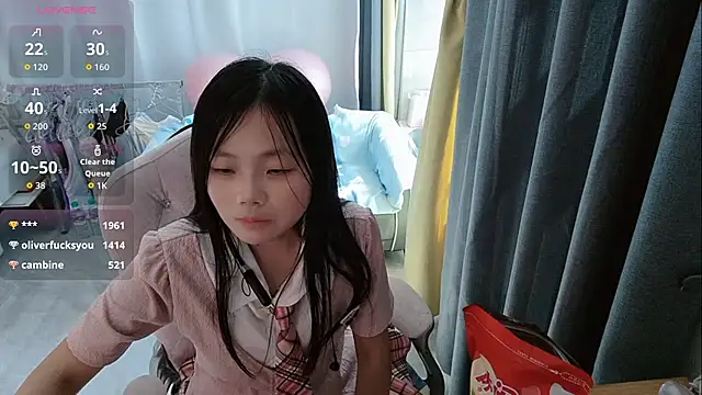 Lena-yyds online show from October 6, 2025, 2:02 am