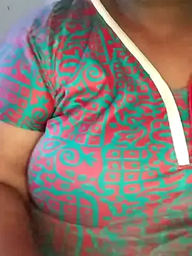 Snapshot of Sexy_Radhikaa chatting on June 10, 2026, 8:04 am Sexy Radhikaa online show from June 10, 2026, 8:04 am