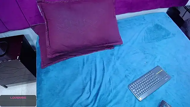 Snapshot of Kylee28 chatting on February 10, 2025, 8:42 pm Kylee28 online show from February 10, 2025, 8:42 pm