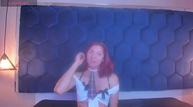 Snapshot of EndlessNightfx chatting on January 7, 2025, 6:35 pm EndlessNightfx online show from January 7, 2025, 6:35 pm