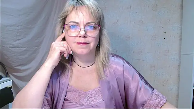 sweetsunset11 online show from February 12, 2026, 12:21 am