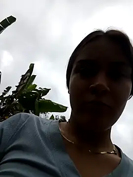 laura arias018 online show from February 17, 2026, 9:45 pm