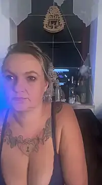 Snapshot of Inked_blondi chatting on December 19, 2024, 11:03 pm Inked blondi online show from December 19, 2024, 11:03 pm