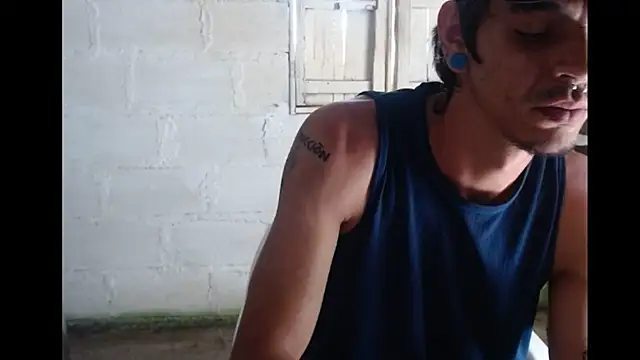 tayler punk noise online show from January 28, 2025, 7:32 pm